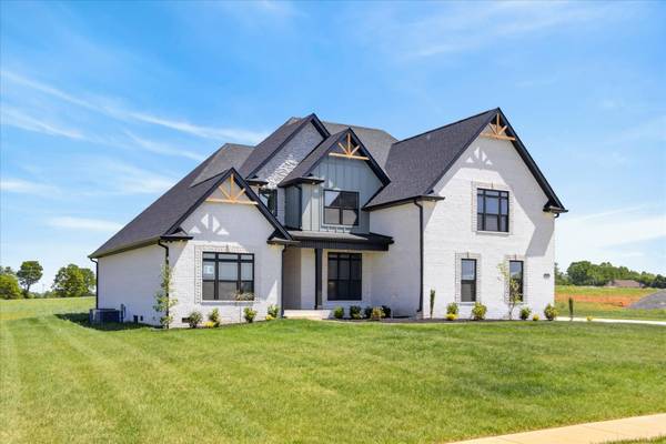 4992 Royal View Way, Clarksville, TN 37040