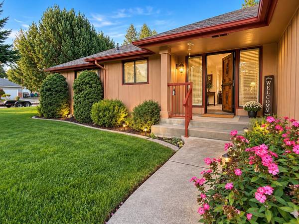 9620 N Farmdale St, Spokane, WA 99208