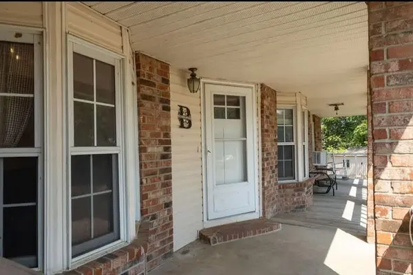 18355 State Highway 32, Stockton, MO 65785
