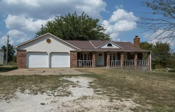 18355 State Highway 32, Stockton, MO 65785