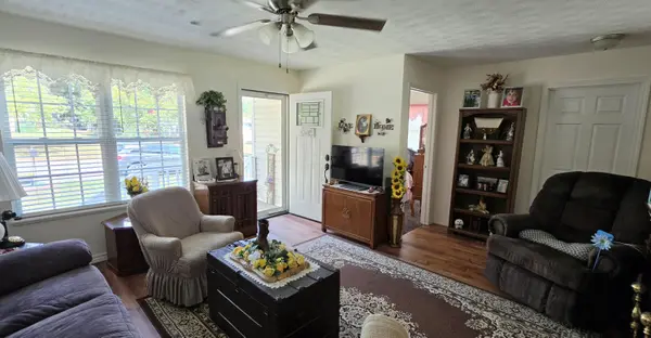 1018 W 2nd ST, West Plains, MO 65775