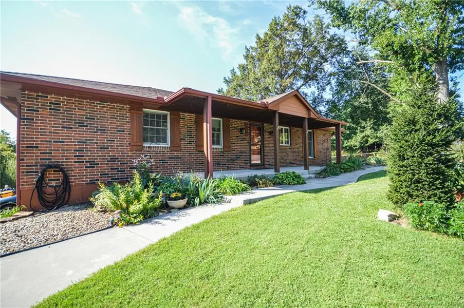 18705 E Independence AVE, Independence, MO 64056