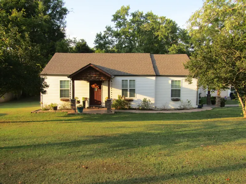 326 Hillsdale St, Lewisburg, TN 37091