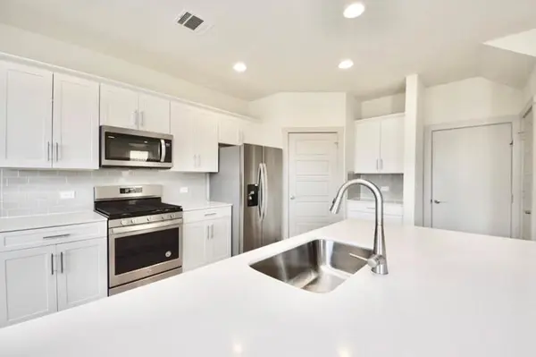 1016 Winnsboro LOOP, Round Rock, TX 78664