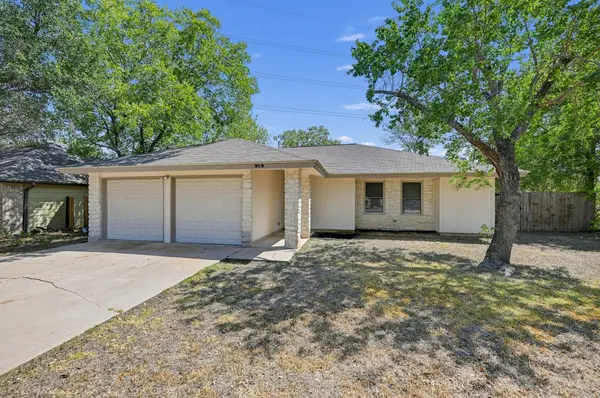 914 Garden Meadow DR, Georgetown, TX 78628