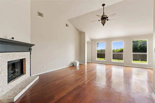 725 Botany Bay CIR, Pflugerville, TX 78660