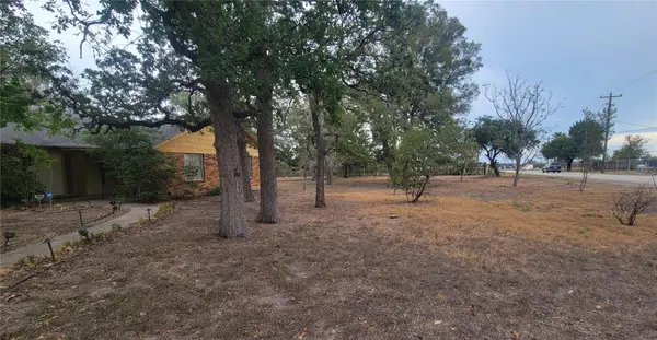 123 River Oaks DR, Cedar Creek, TX 78612