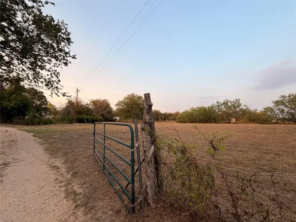 206 Shiloh RD, Bastrop, TX 78602