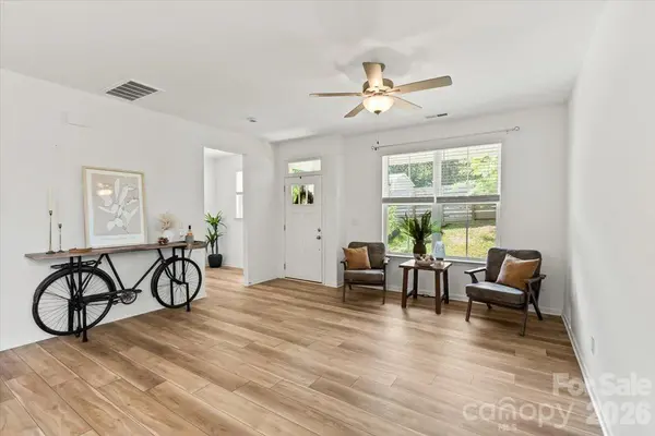 226 1st ST, Mount Holly, NC 28120