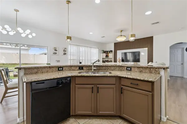 233 TOWERVIEW DR E, Haines City, FL 33844