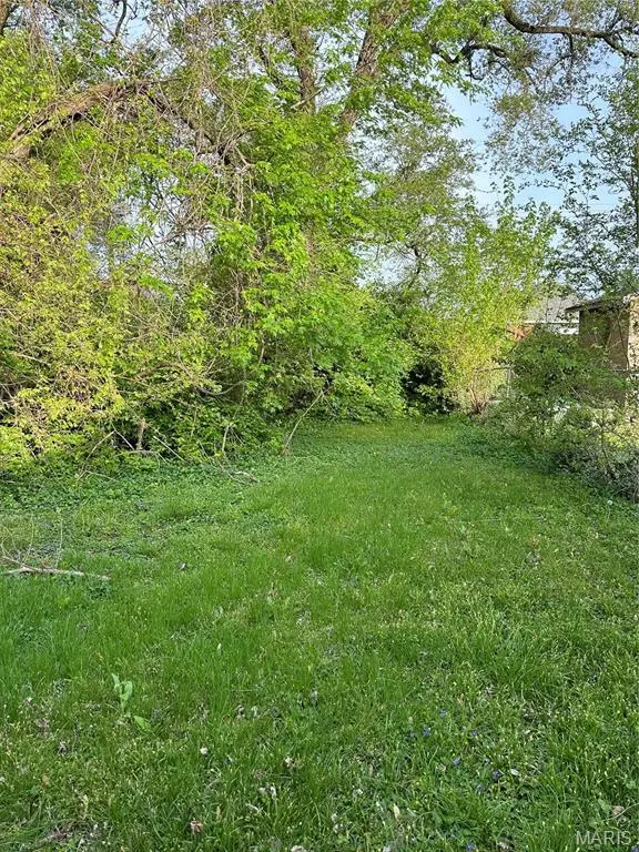 809 N 23 rd, East St Louis, IL 62205