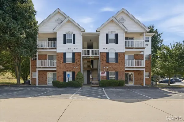 450 Benton DR #J, St Peters, MO 63376
