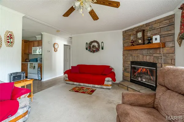 1433 Elkville Blacktop, Elkville, IL 62932