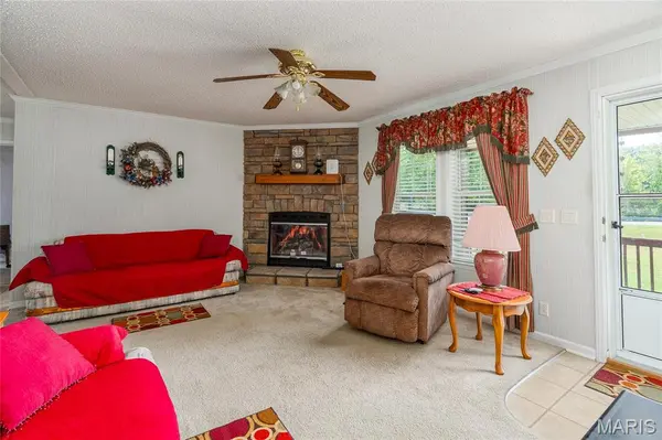 1433 Elkville Blacktop, Elkville, IL 62932
