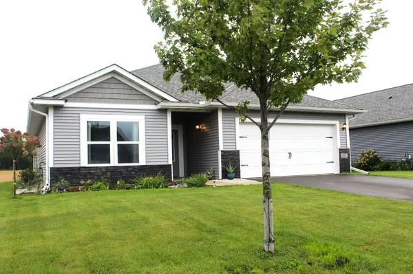 511 Valley DR W, Annandale, MN 55302