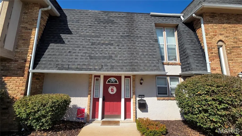 12861 Town And Four DR #12861, Creve Coeur, MO 63141