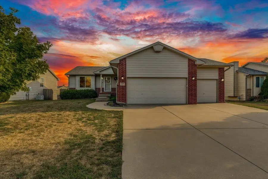 2407 E Kite St., Wichita, KS 67219