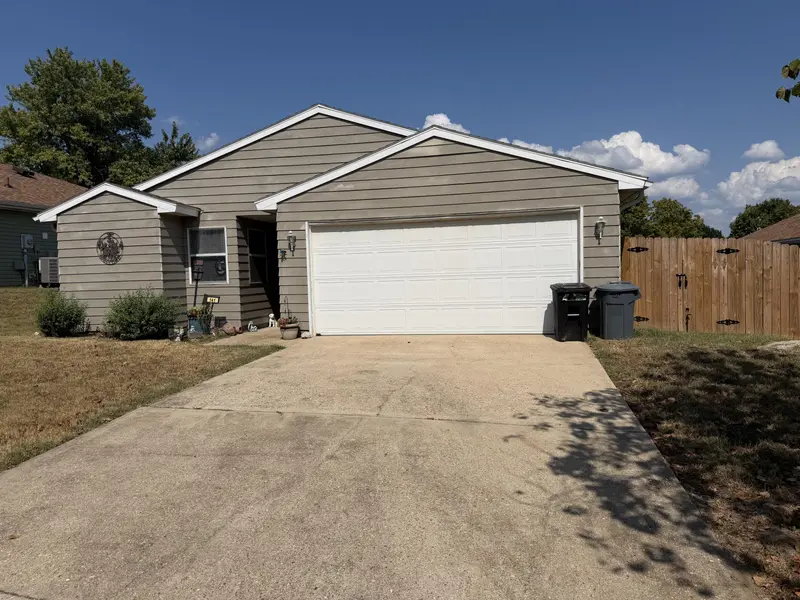 141 Quail Run RD, Branson, MO 65616