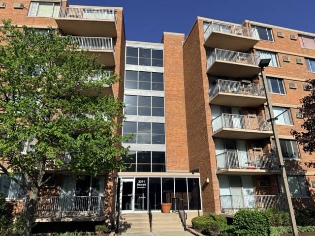 2211 S Stewart AVE #6A, Lombard, IL 60148