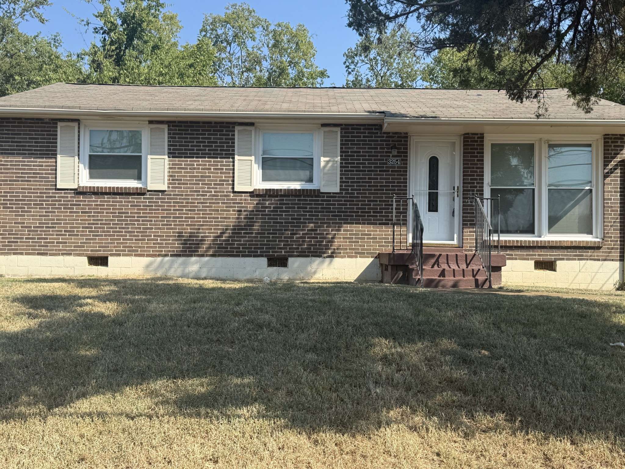 3254 Hinkle Dr, Nashville, TN 37218