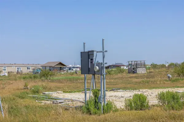 105 CR 423, Taylor, TX 76574