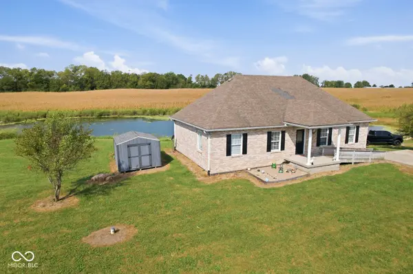 9653 S 200 RD E, Flat Rock, IN 47234