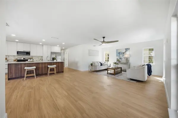 615 E DAVIS BLVD, Tampa, FL 33606