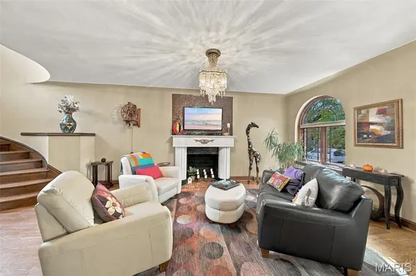 6515 Murdoch AVE, St Louis, MO 63109