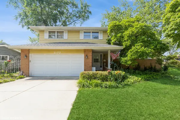 1177 Meadow LN, Elgin, IL 60123