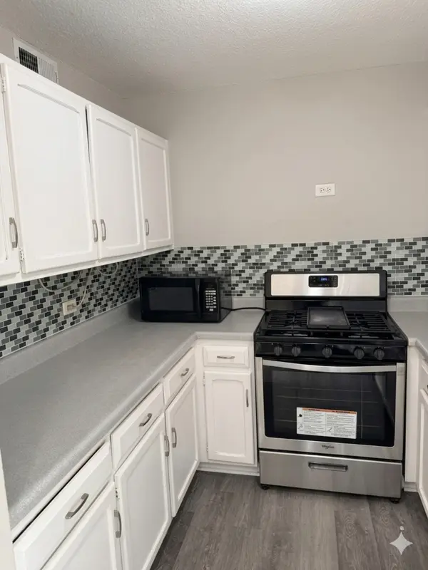 2211 S Stewart AVE #6A, Lombard, IL 60148