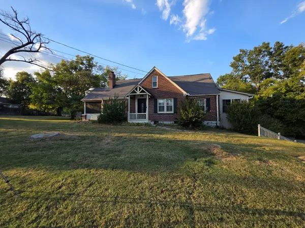 322 E Campbell Rd, Madison, TN 37115