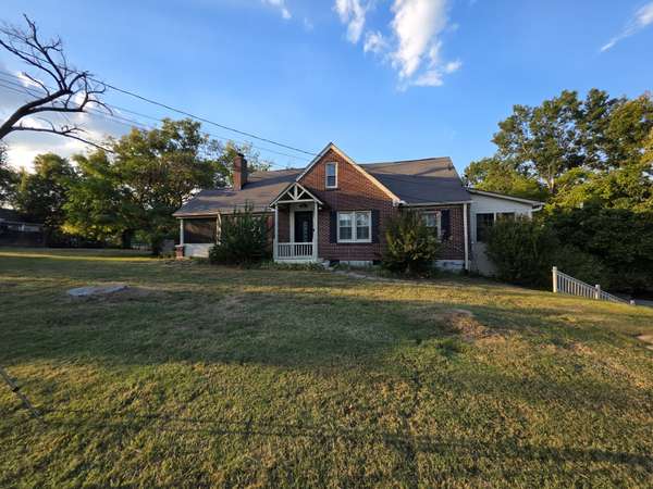 322 E Campbell Rd, Madison, TN 37115