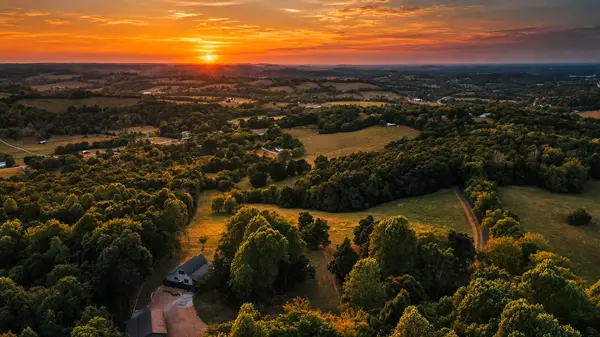 329 Old Flat Creek Rd, Shelbyville, TN 37160