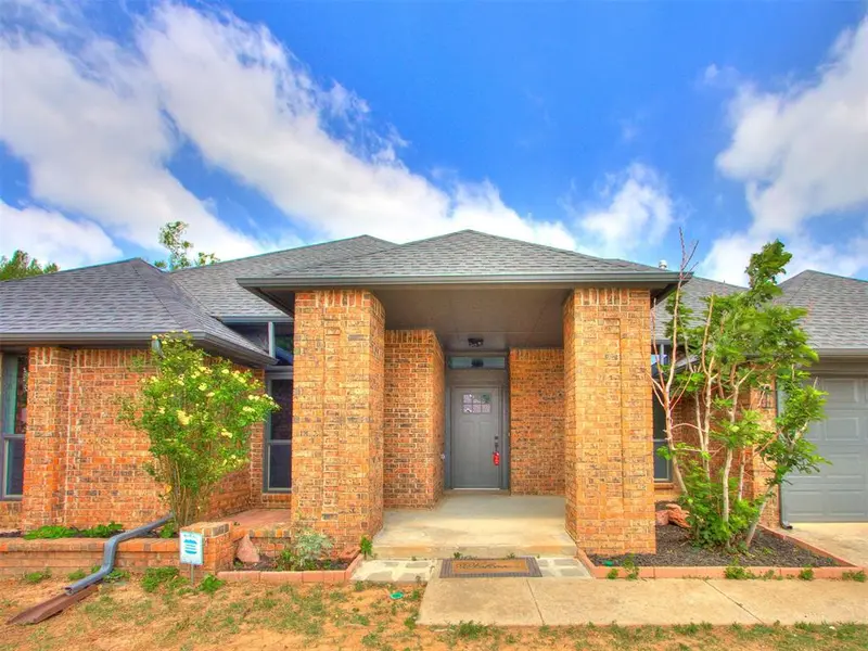 209 Tumbleweed RD, Yukon, OK 73099