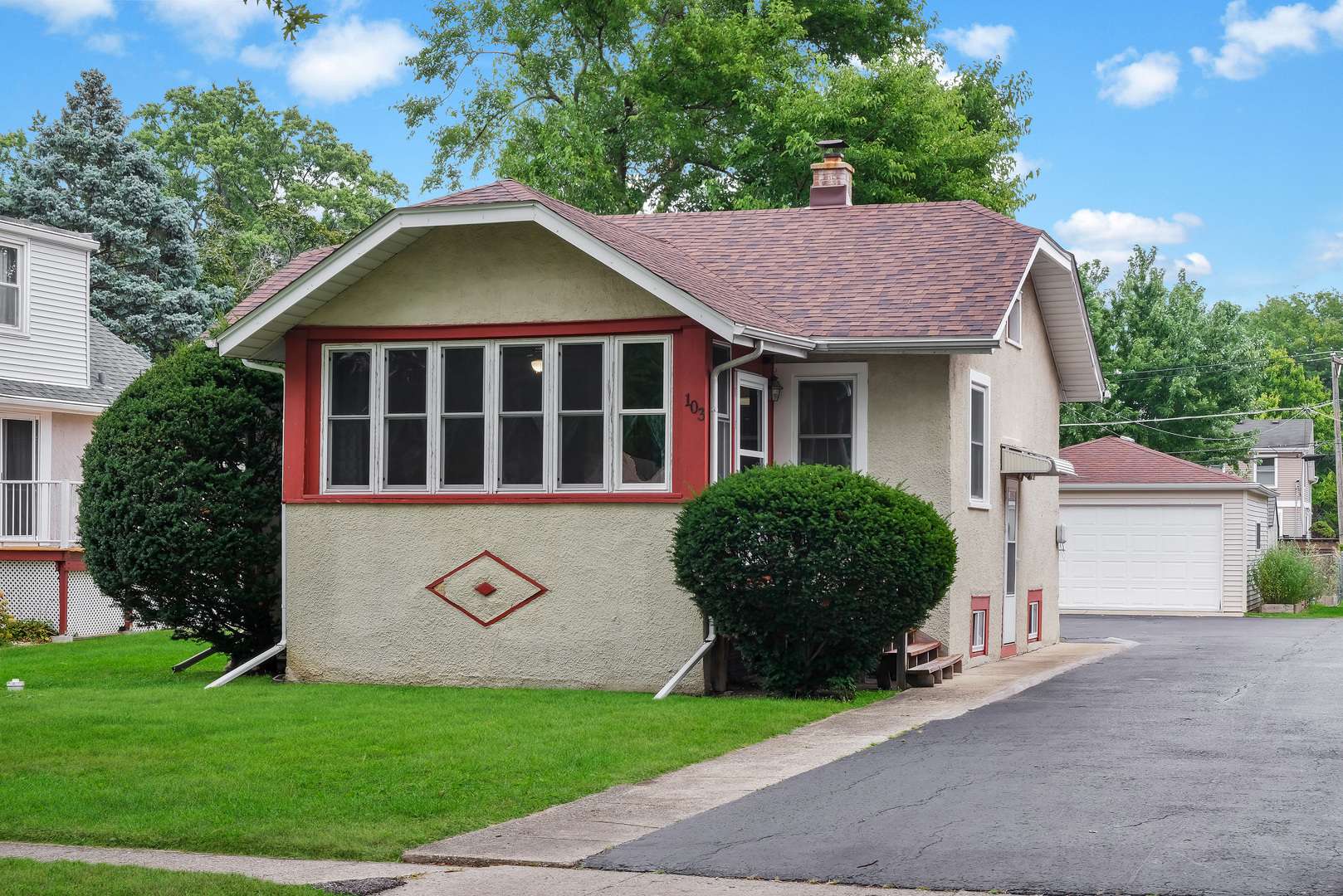 103 N Harvard AVE, Villa Park, IL 60181