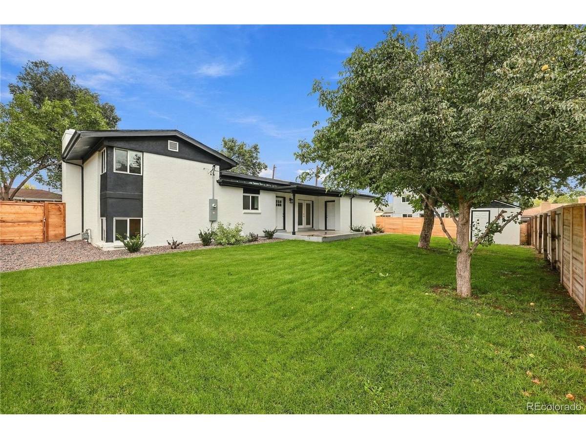 12362 W 60th, Arvada, CO 80004