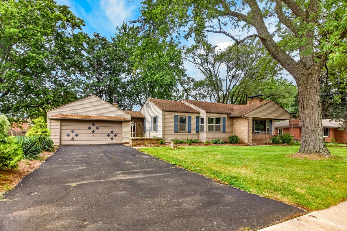 3104 Sunnyside DR, Rockford, IL 61114