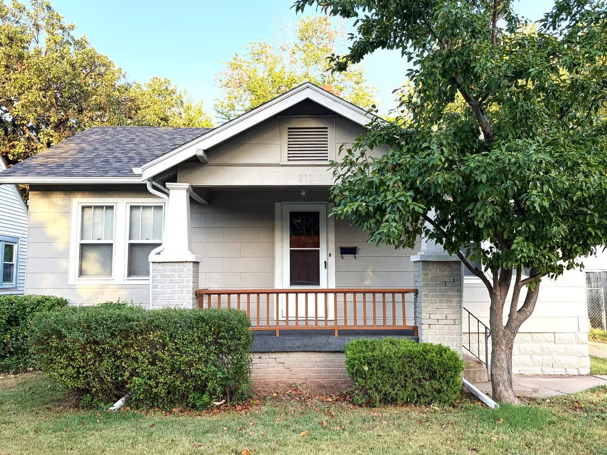 810 S Madison Ave, Wichita, KS 67211-2819