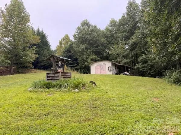 196 Austin DR, Marion, NC 28752