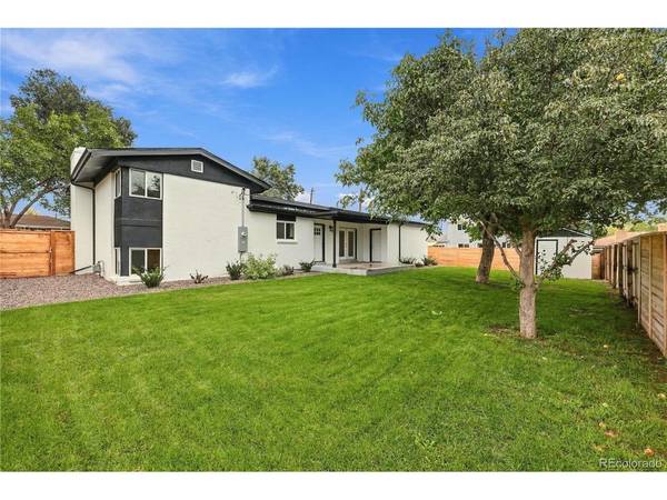 12362 W 60th, Arvada, CO 80004