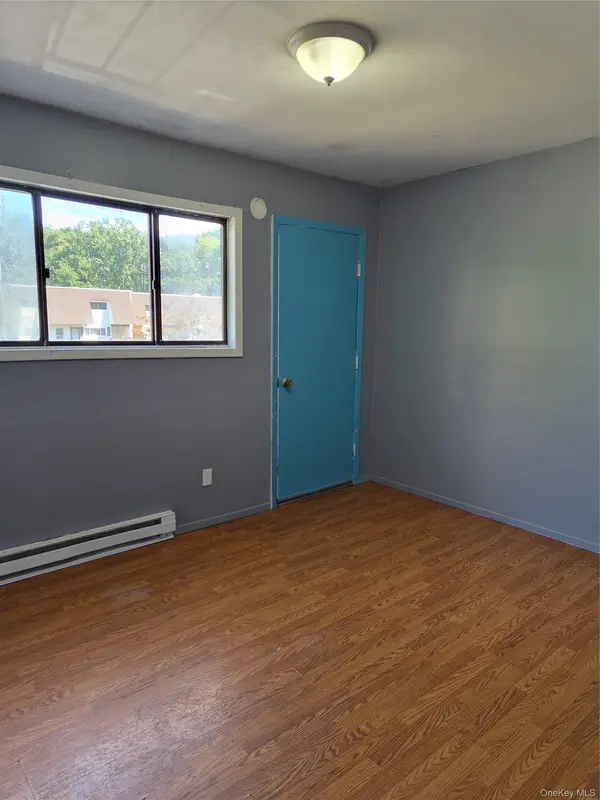 6 Boxwood CT #6, Poughkeepsie, NY 12601
