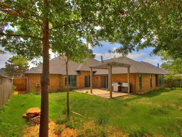 209 Tumbleweed RD, Yukon, OK 73099