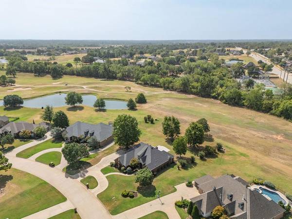 1112 Troon CIR, Shawnee, OK 74801