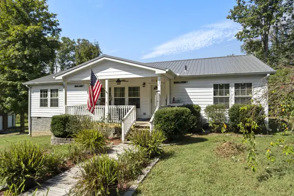 1432 Lecomte Rd, Dickson, TN 37055