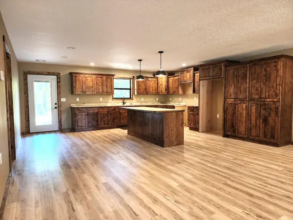 8836 County Road 70, Reeds, MO 64859