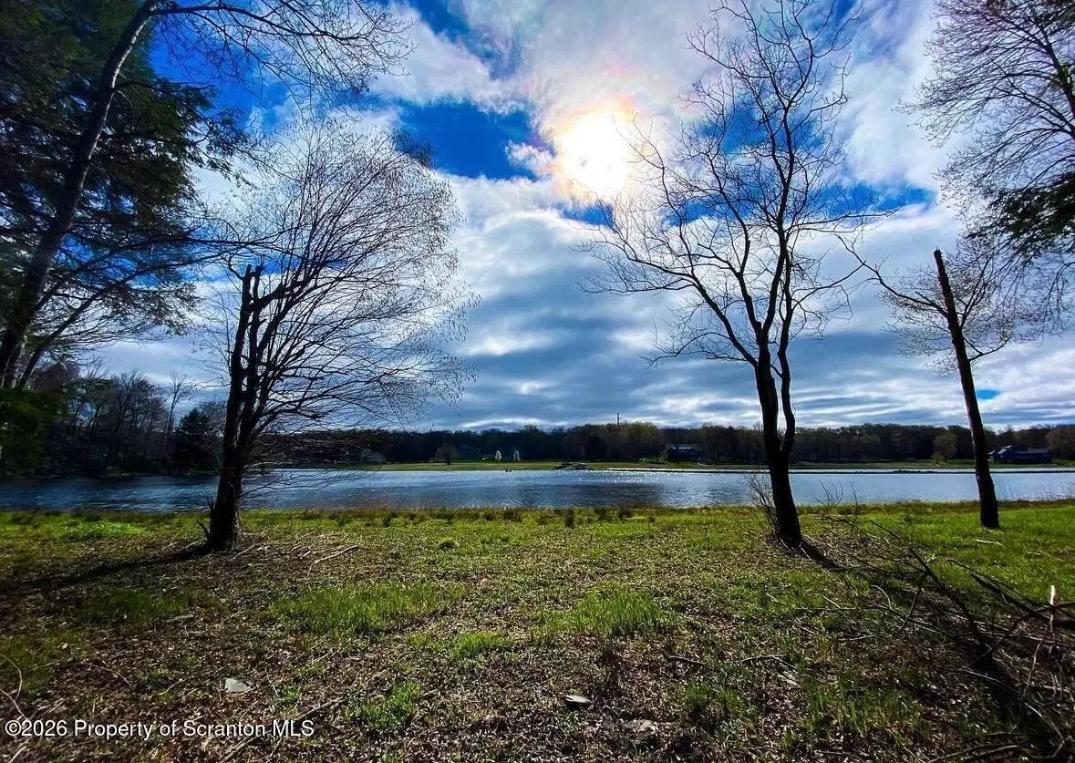 Lot #38 Covington Lake DR, Covington Twp, PA 18424