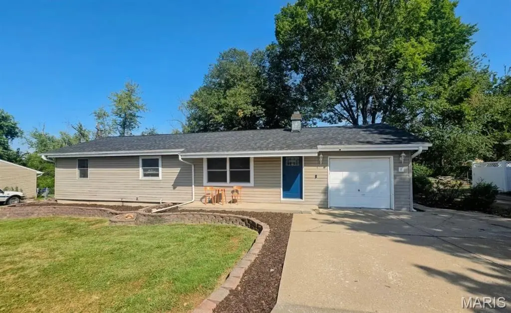 712 Highland DR, O'fallon, MO 63366