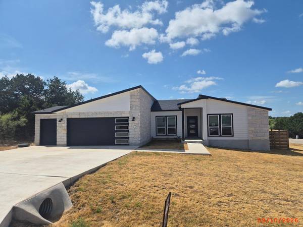 21905 Redbird DR, Lago Vista, TX 78645