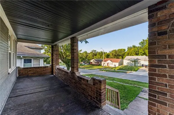 3403 Cleveland AVE, Kansas City, MO 64128