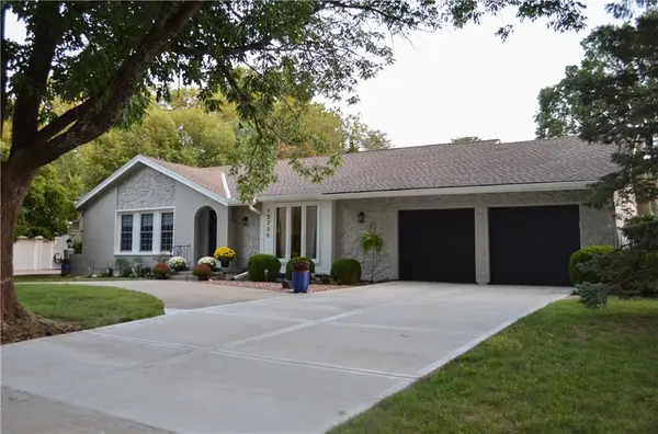 12730 Overbrook RD, Leawood, KS 66209